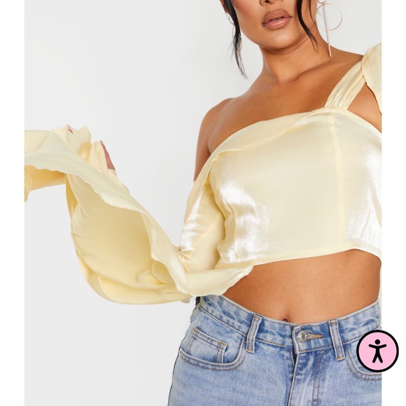 Stunning yellow crop top with drape tie detail 💛 - Picture 2 of 8